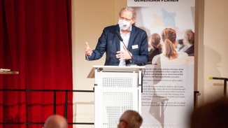 8. Dialogforum: Blick auf die Bühne