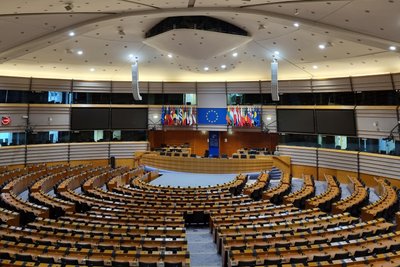 Brüsselfahrt ZV StUB und SJR: Teilnehmer*innen im EU-Parlament