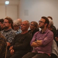 2. Ostastforum: Blick in den Saal