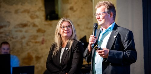 1. Ostast-Forum 2023: Blick auf die Bühne zu Daniel Große Versphl und Mandy Guttzeit