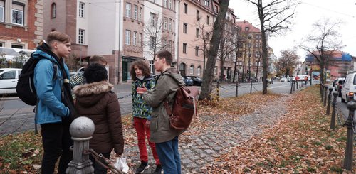 5. Kinder- und Jugendbeteiligung: Teilnehmer*innen auf Exkursion